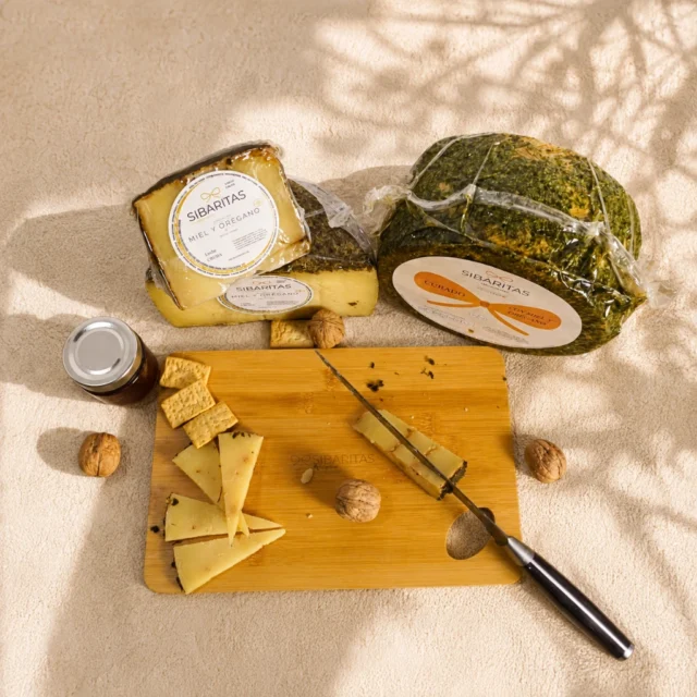 queso miel y oregano
